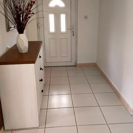Spacious Family With Terrace & Parking Kastela