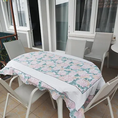 Spacious Family With Terrace & Parking *